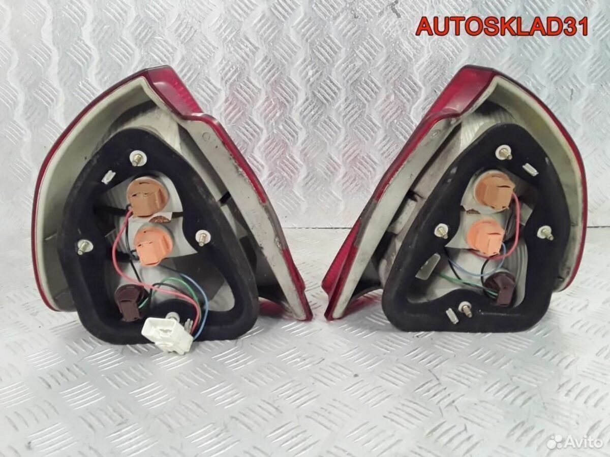 Фонарь задний наружный Mitsubishi Carisma MR485469 - АвтоСклад31.рф - авторазборка контрактные б/у запчасти в г. Белгород