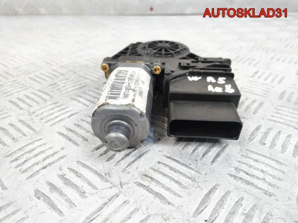 Моторчик стеклоподъёмника VW Passat B5 3B9839751CD - АвтоСклад31.рф - авторазборка контрактные б/у запчасти в г. Белгород