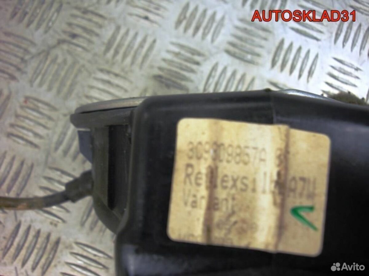 Лючок бензобака VW Passat B6 универсал 3C9809857A - АвтоСклад31.рф - авторазборка контрактные б/у запчасти в г. Белгород