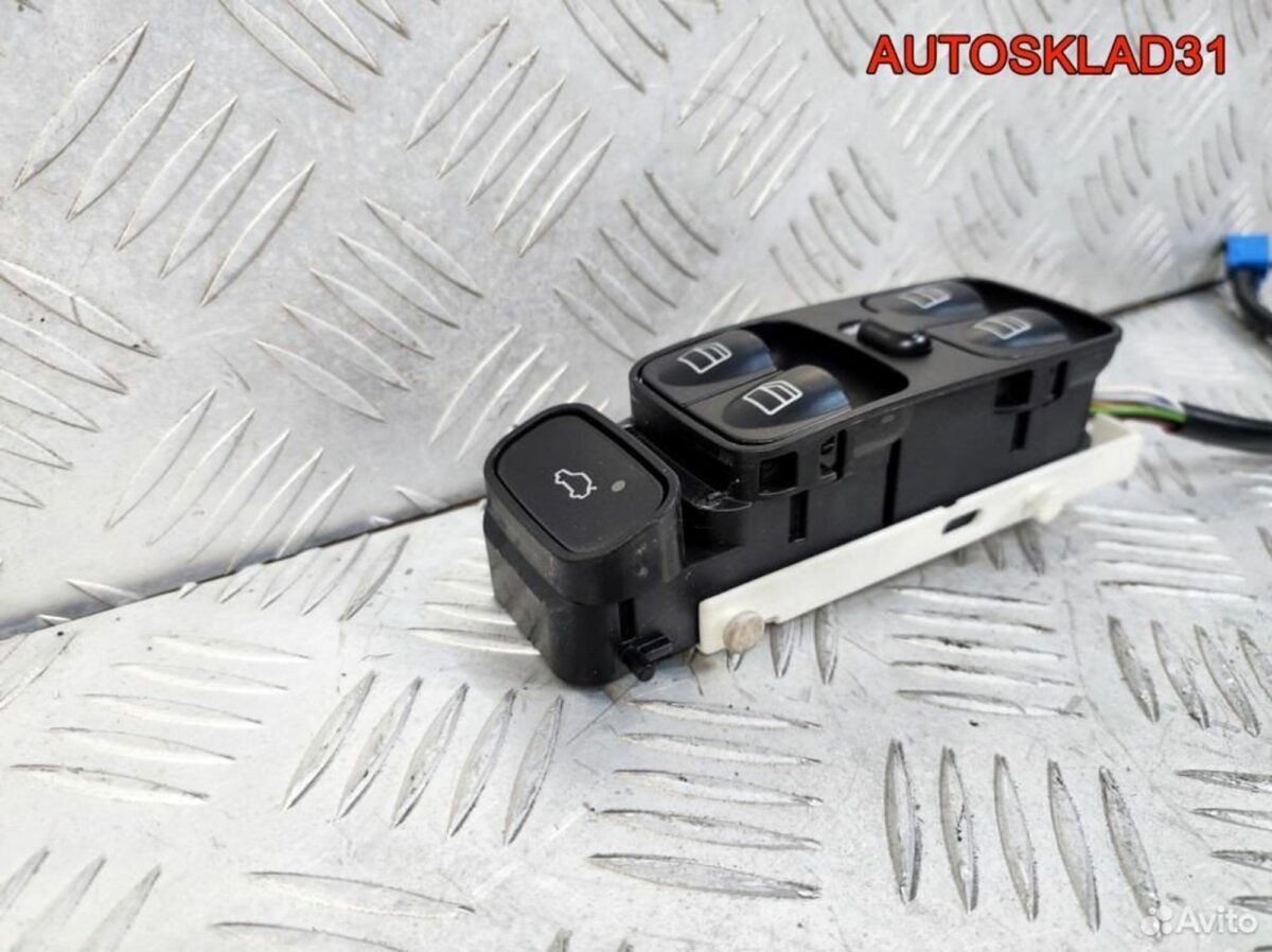 Блок стеклоподъёмников Mercedes W203 A2038200110 - АвтоСклад31.рф - авторазборка контрактные б/у запчасти в г. Белгород