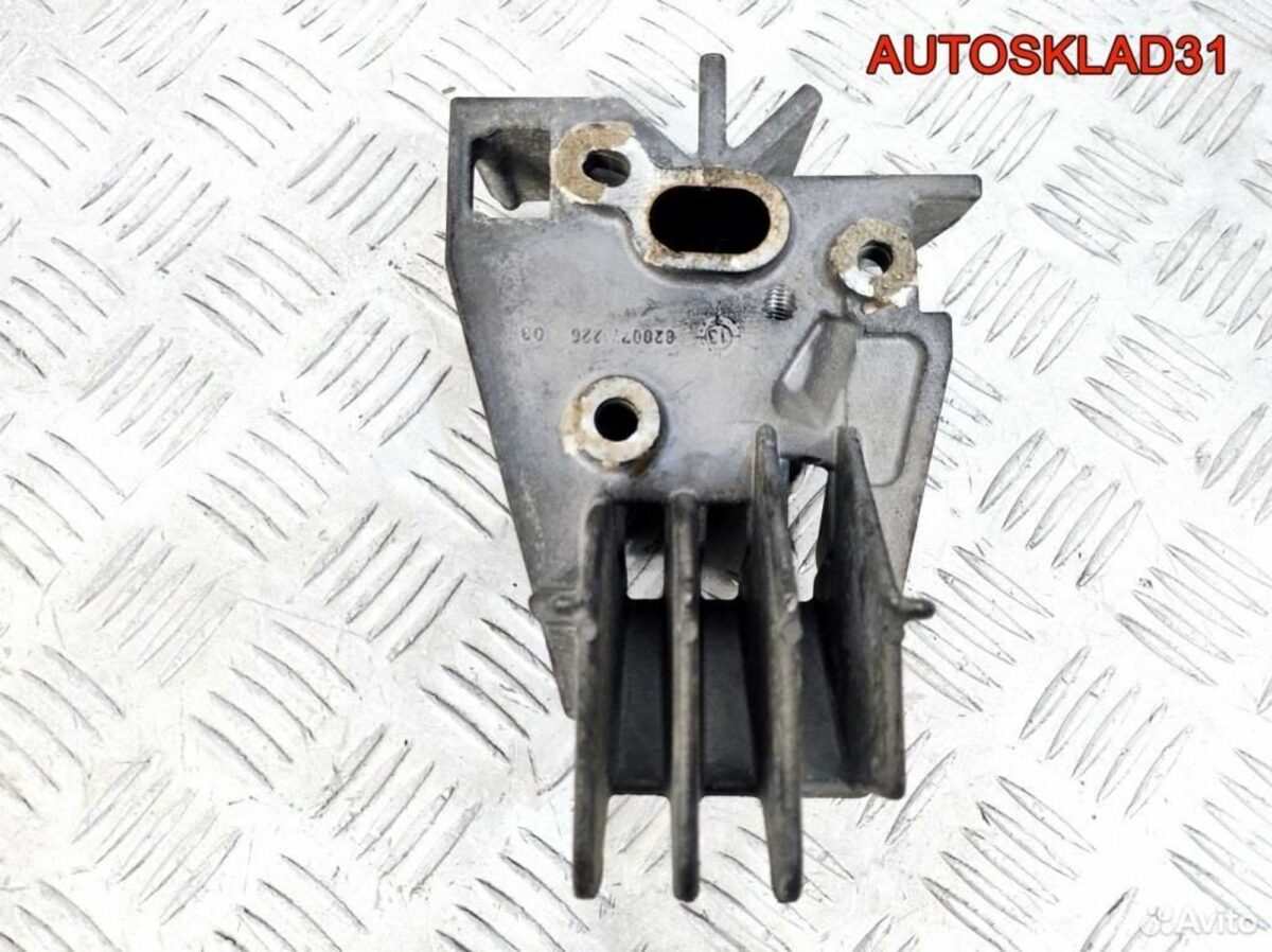 Кронштейн форсунки K9K Renault Megane 3 8200771226 - АвтоСклад31.рф - авторазборка контрактные б/у запчасти в г. Белгород