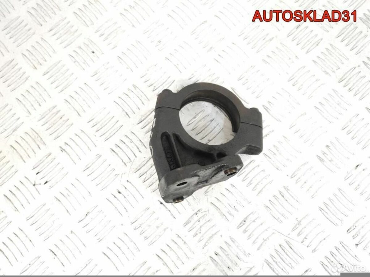 Кронштейн промежуточного вала Volvo V40 F9Q 613675 - АвтоСклад31.рф - авторазборка контрактные б/у запчасти в г. Белгород