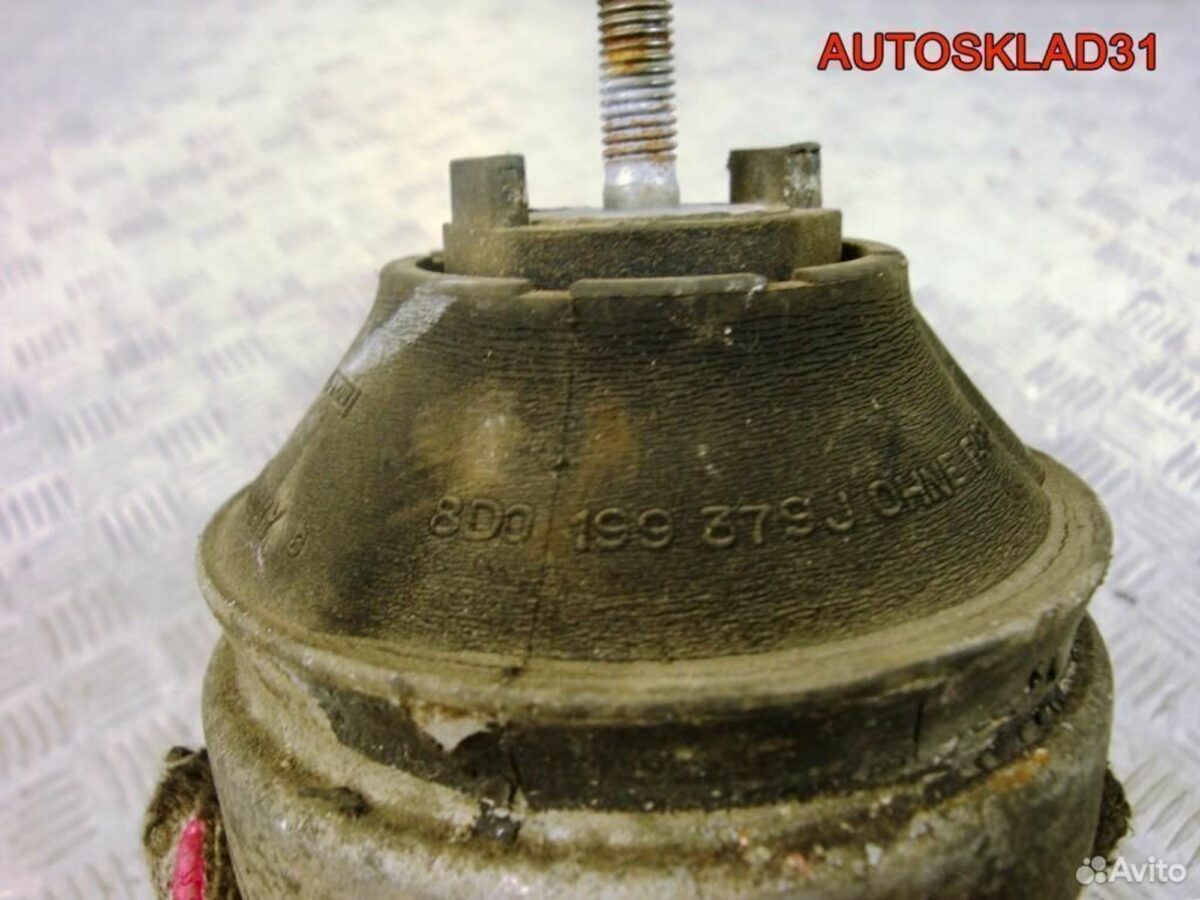 Опора двигателя левая VW Passat B5+ 8D0199379J - АвтоСклад31.рф - авторазборка контрактные б/у запчасти в г. Белгород