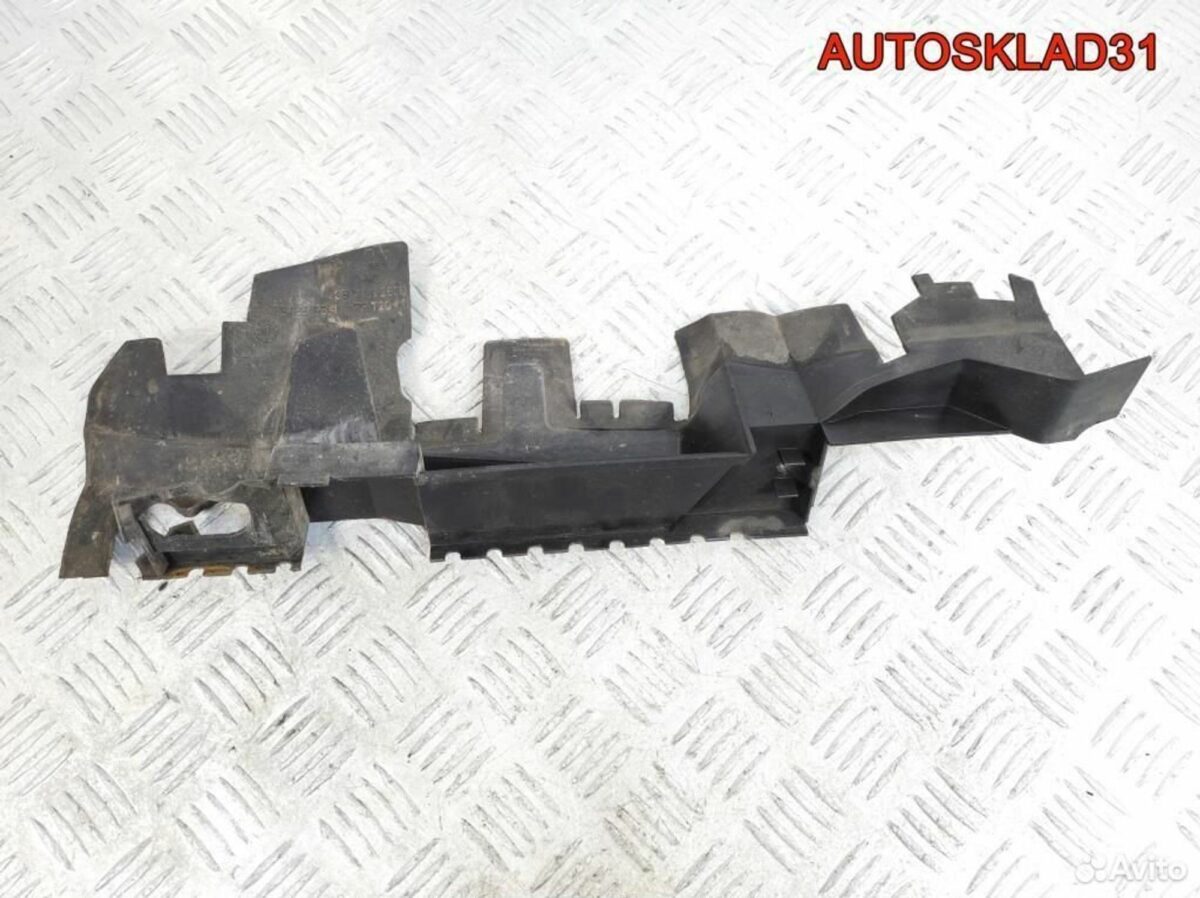 Воздуховод радиатора левый VW Passat B5 3B0121283D - АвтоСклад31.рф - авторазборка контрактные б/у запчасти в г. Белгород