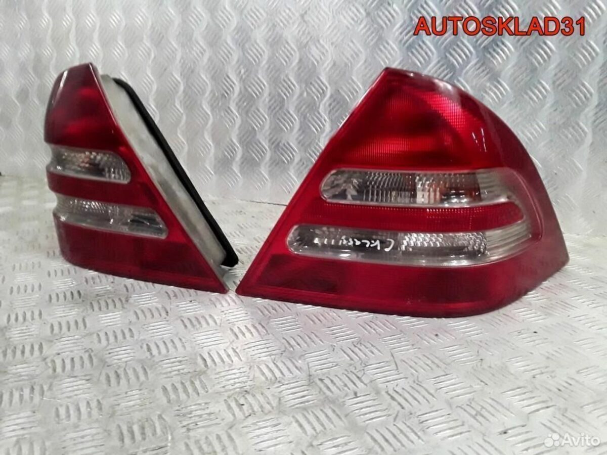 Фонарь задний Mercedes Benz W203 Седан 2038200164 - АвтоСклад31.рф - авторазборка контрактные б/у запчасти в г. Белгород