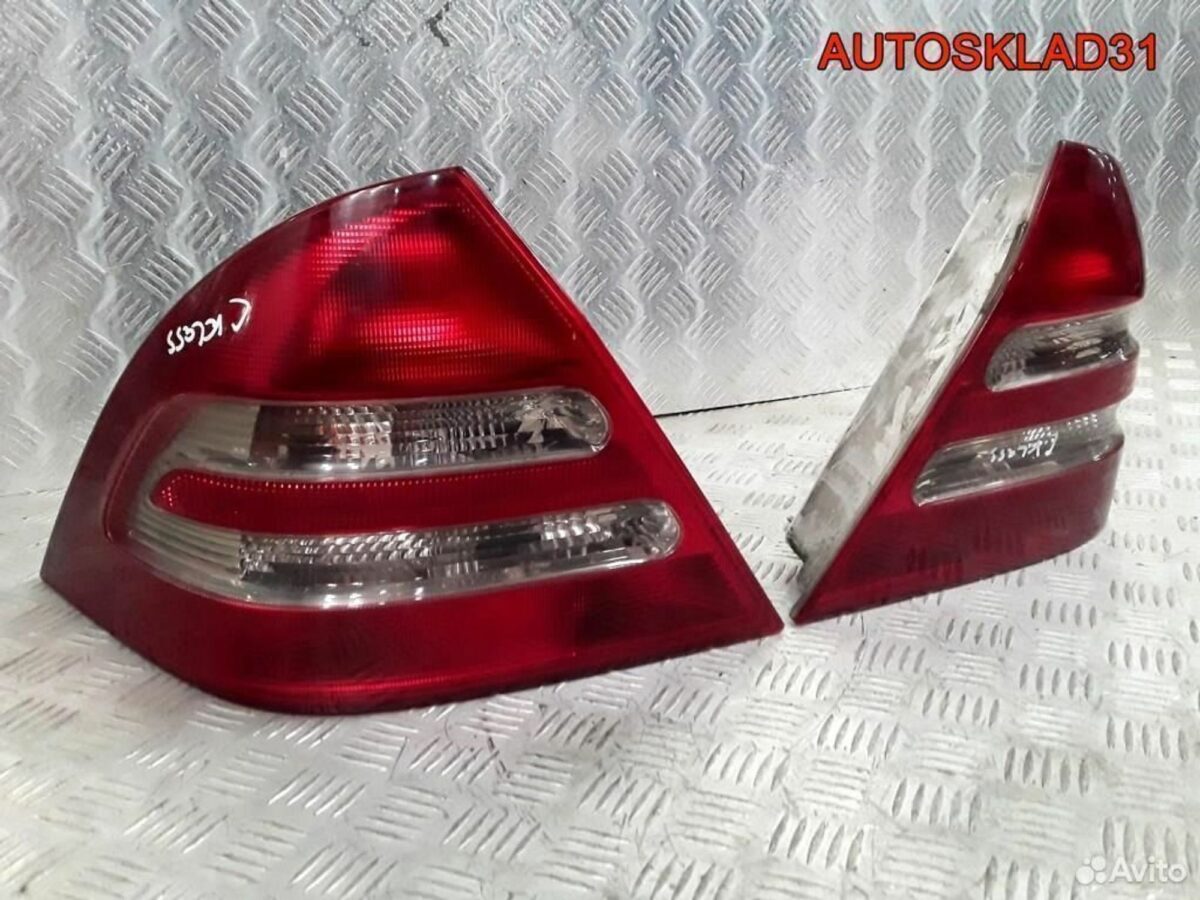 Фонарь задний Mercedes Benz W203 Седан 2038200164 - АвтоСклад31.рф - авторазборка контрактные б/у запчасти в г. Белгород