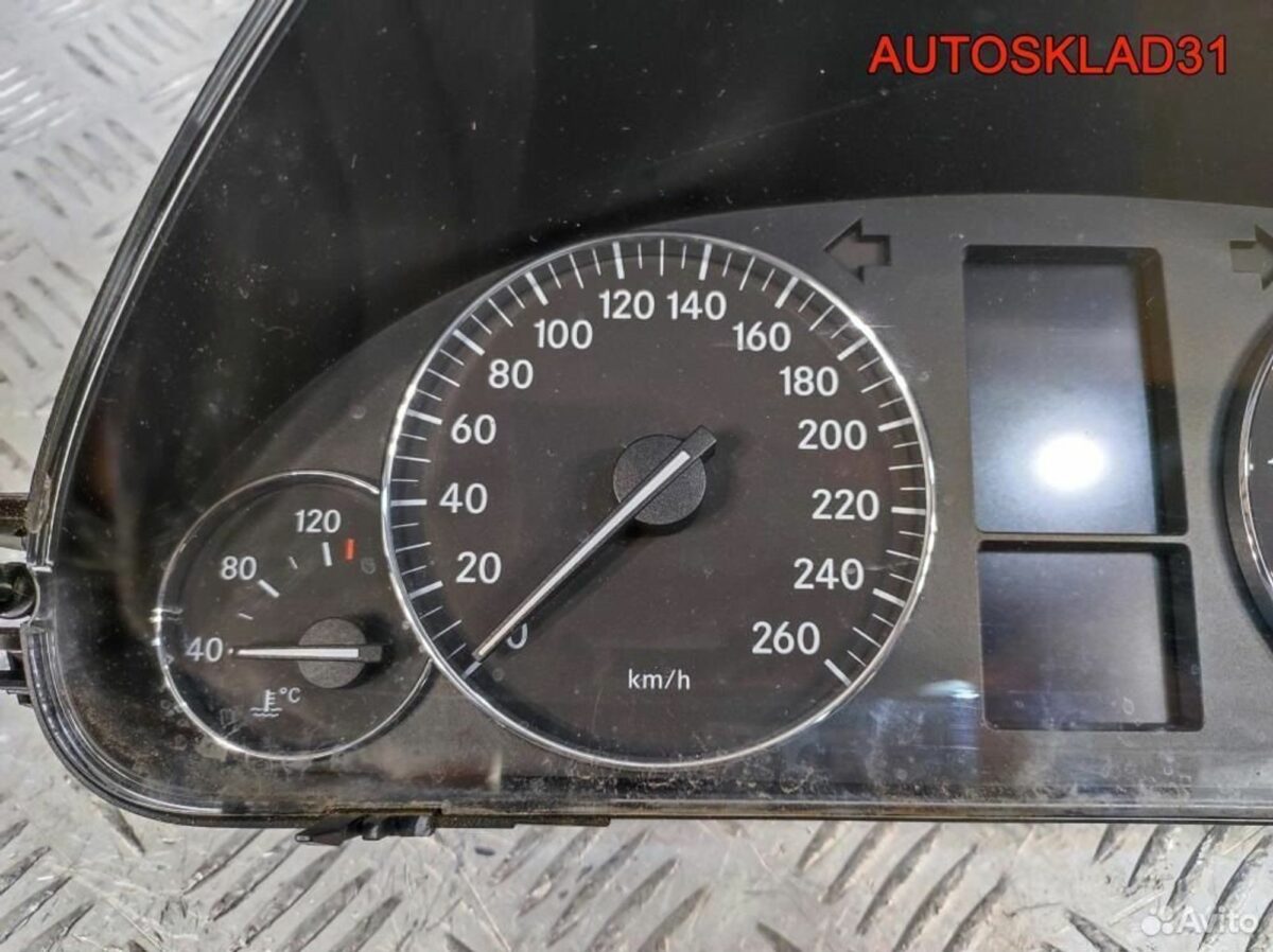 Панель приборов Mercedes Benz W203 A2035409547 - АвтоСклад31.рф - авторазборка контрактные б/у запчасти в г. Белгород