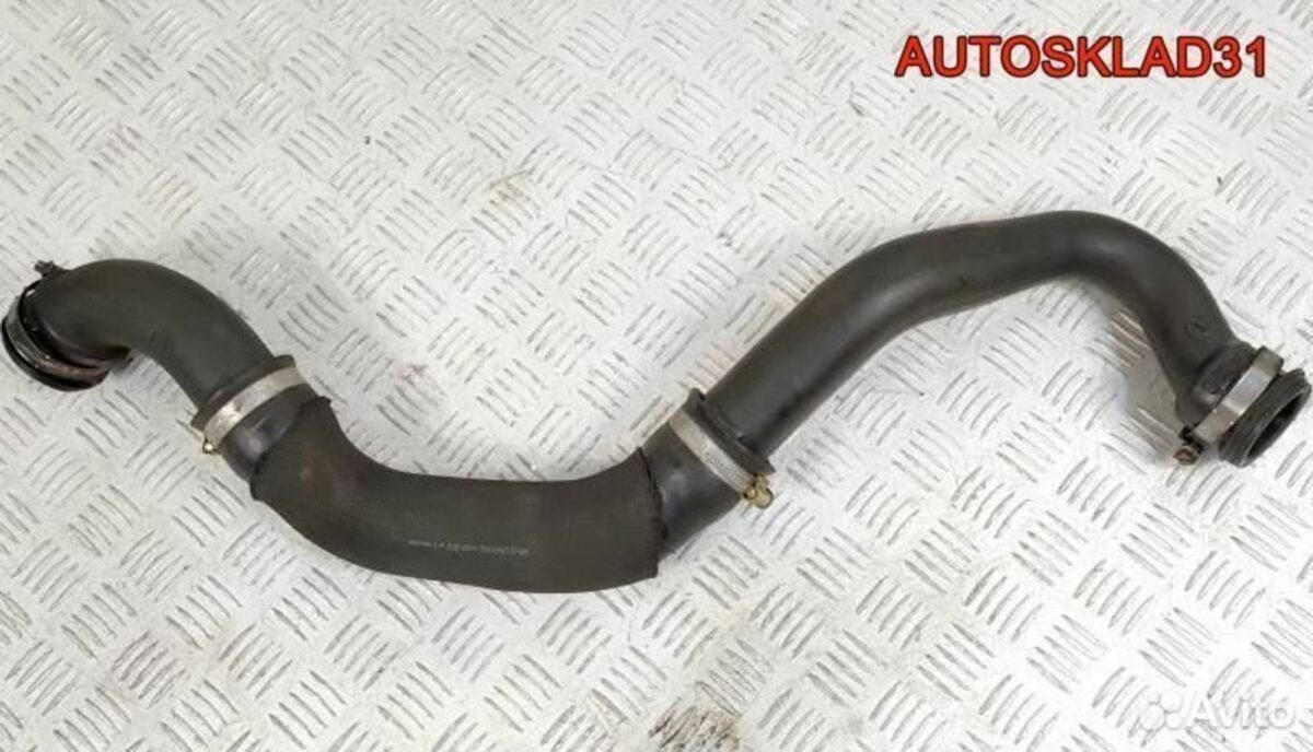 Патрубок интеркулера Renault Kangoo K9K 8200164148 - АвтоСклад31.рф - авторазборка контрактные б/у запчасти в г. Белгород