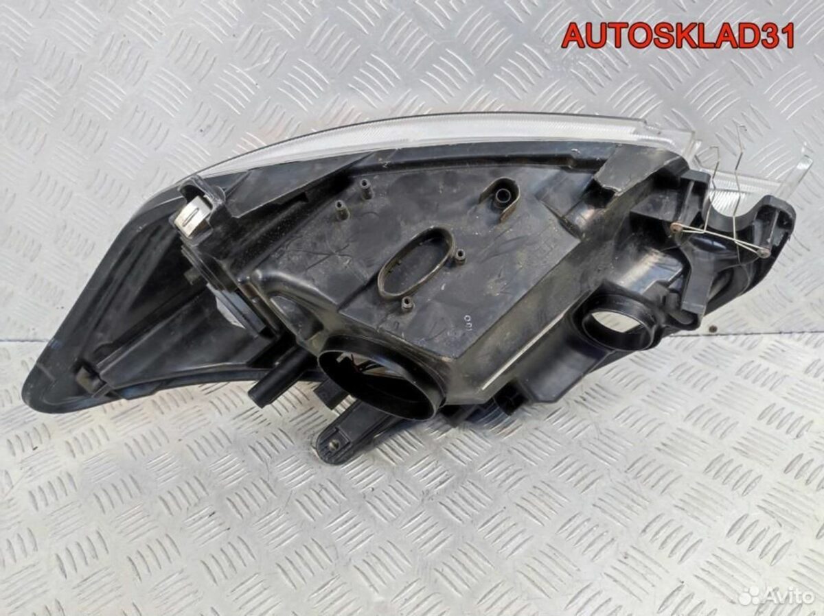 Фара правая Ford Kuga 8V4113W029AG - АвтоСклад31.рф - авторазборка контрактные б/у запчасти в г. Белгород