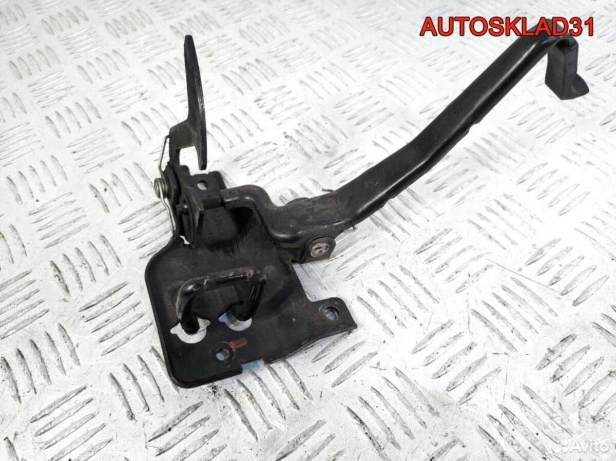Замок капота Audi A4 B6 8E0823480A - АвтоСклад31.рф - авторазборка контрактные б/у запчасти в г. Белгород