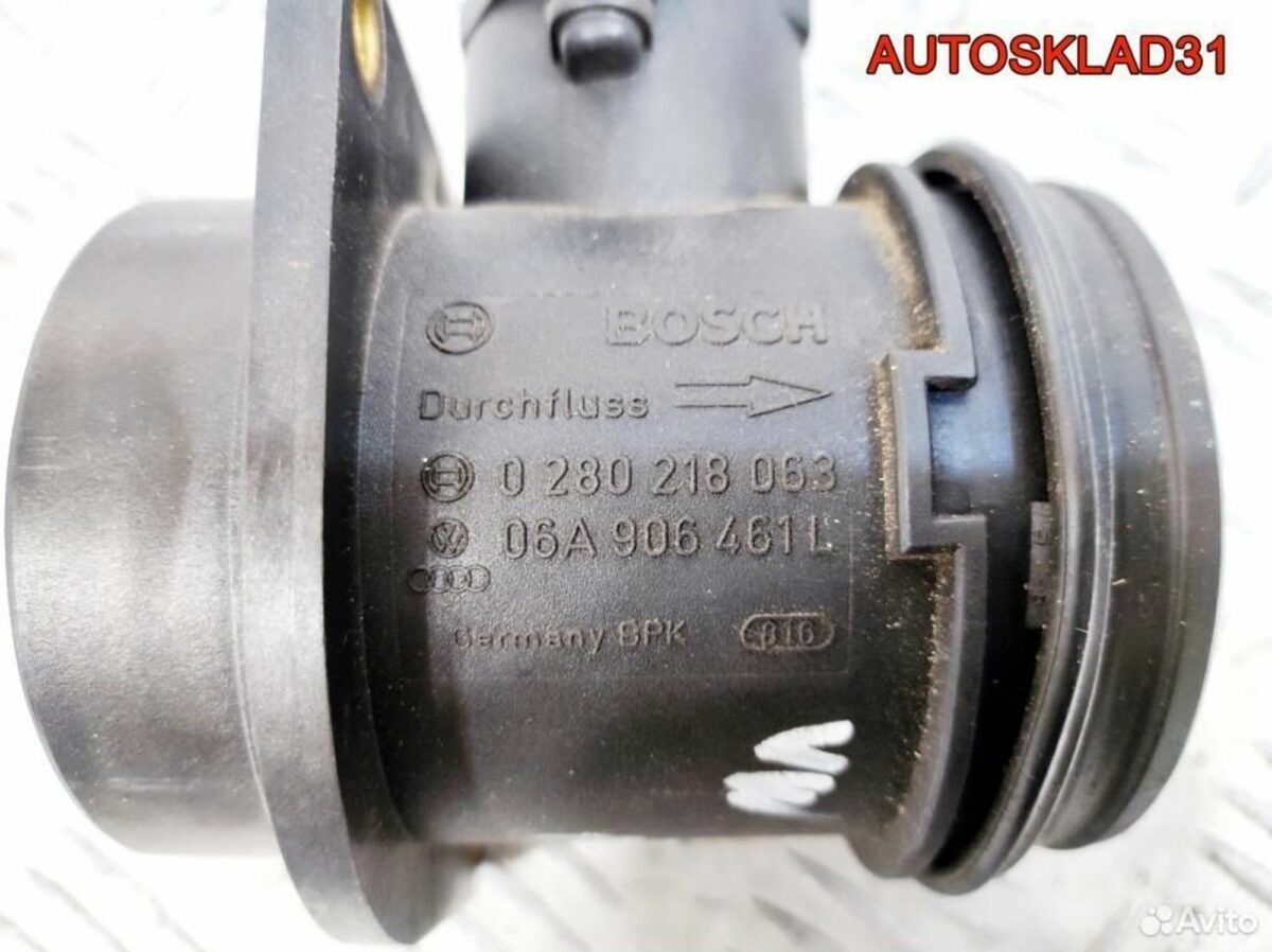 Расходомер воздуха Audi A6 C5 1.8Т 06A906461L - АвтоСклад31.рф - авторазборка контрактные б/у запчасти в г. Белгород