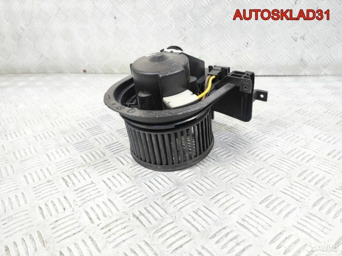 Моторчик отопителя Volkswagen Polo 6N1820021 - АвтоСклад31.рф - авторазборка контрактные б/у запчасти в г. Белгород