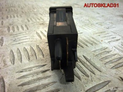 Кнопка обогрева заднего стекла Audi 80 B 4A0941503 - АвтоСклад31.рф - авторазборка контрактные б/у запчасти в г. Белгород