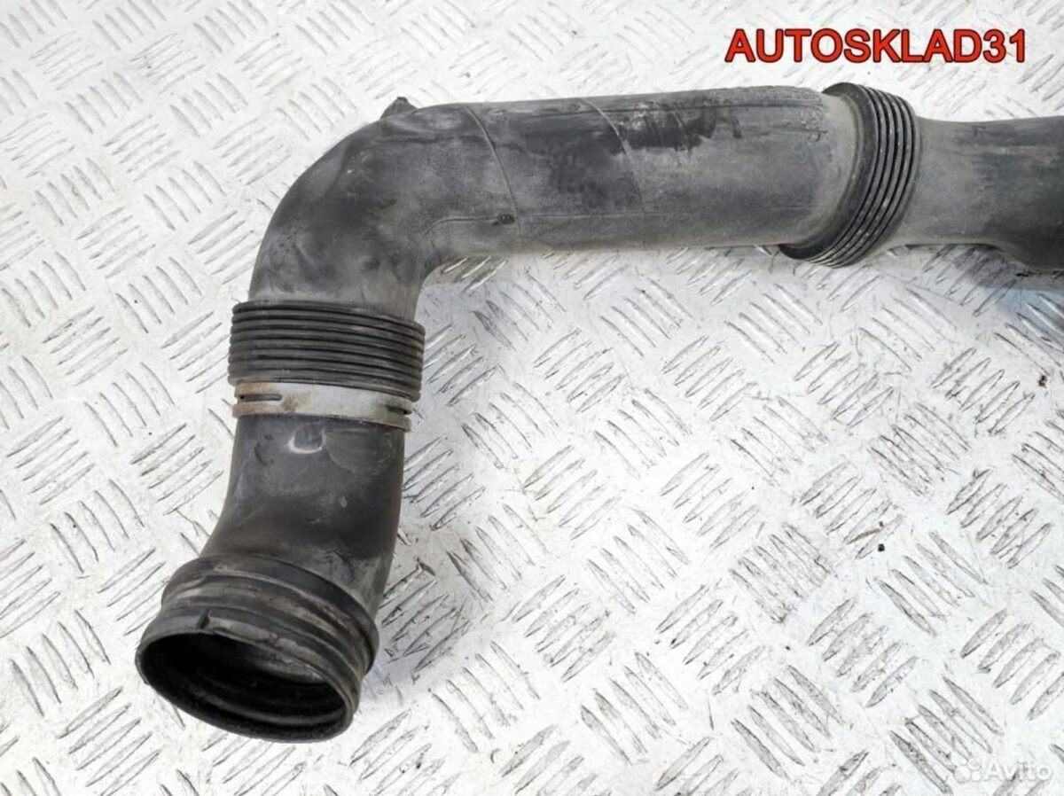 Патрубок воздушного фильтра VW Touran 1K0129618T - АвтоСклад31.рф - авторазборка контрактные б/у запчасти в г. Белгород