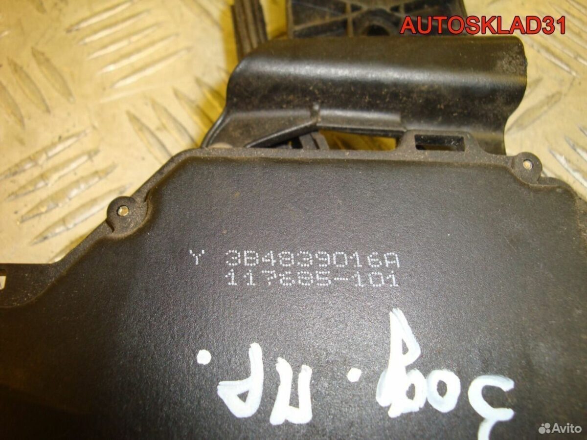 Замок двери задней правой VW Passat B5 3B4839016A - АвтоСклад31.рф - авторазборка контрактные б/у запчасти в г. Белгород
