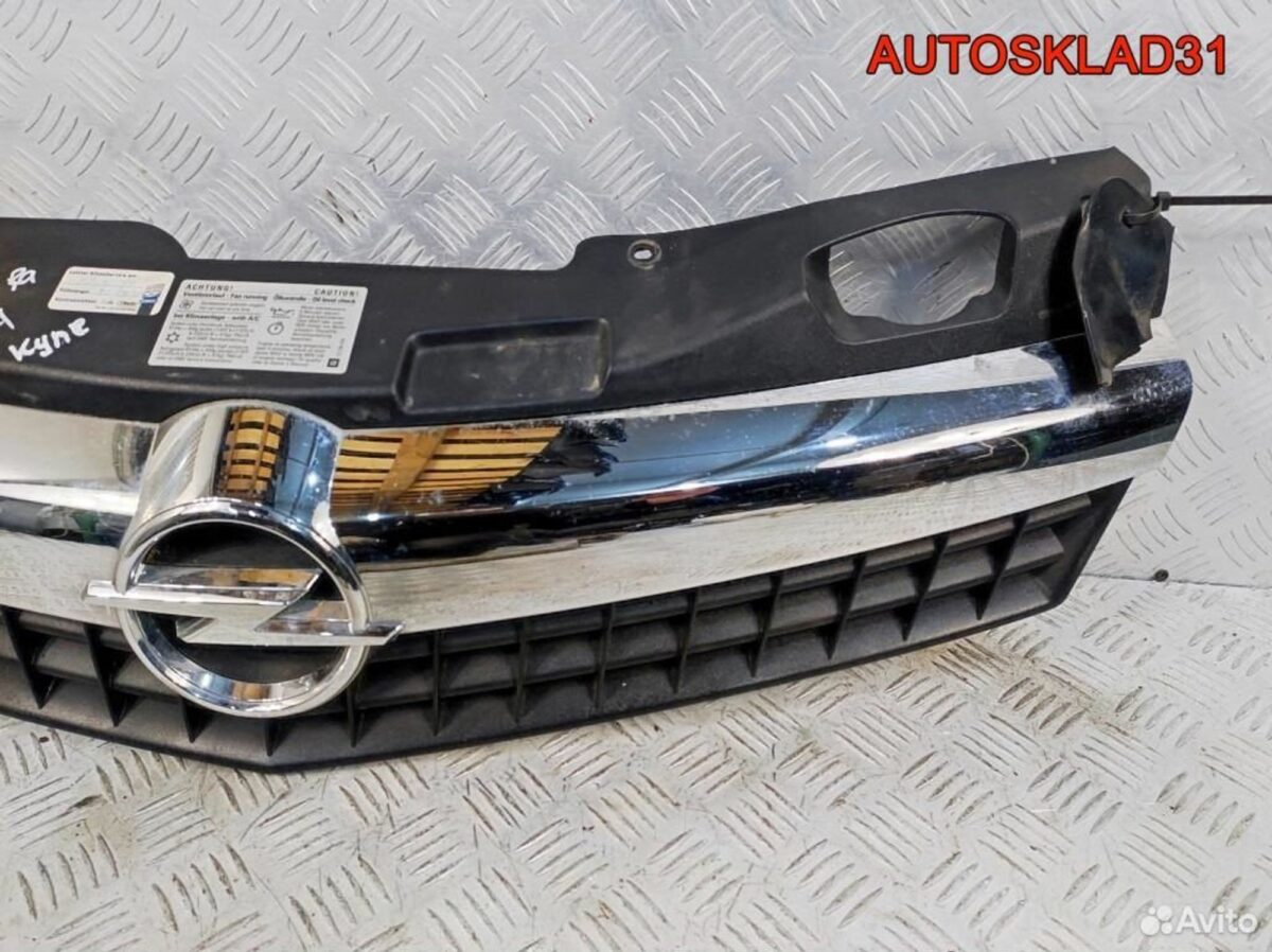 Решетка радиатора Opel Astra H GTC 13247083 Купе - АвтоСклад31.рф - авторазборка контрактные б/у запчасти в г. Белгород