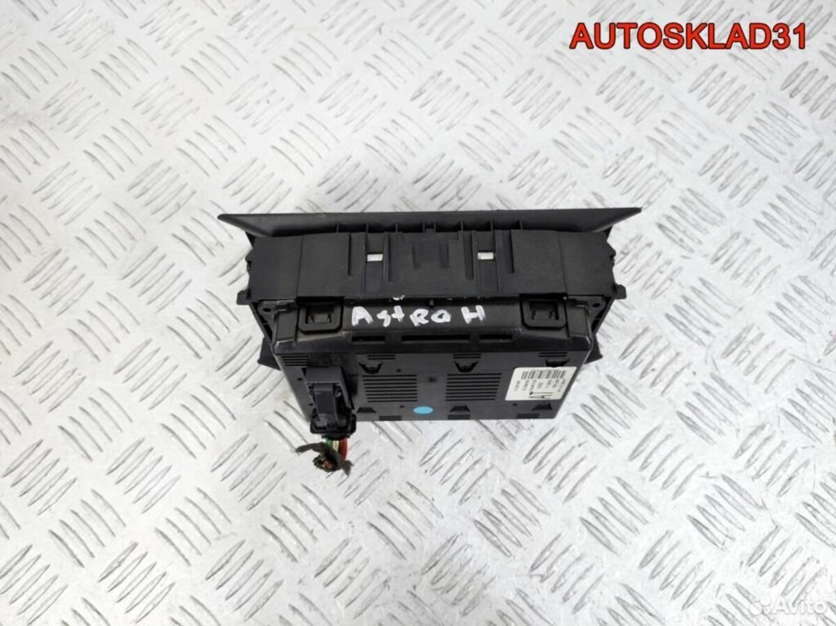 Дисплей информационный Opel Astra H 13208089 - АвтоСклад31.рф - авторазборка контрактные б/у запчасти в г. Белгород