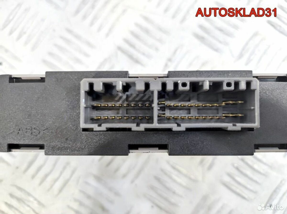 Блок электронный Mitsubishi Carisma DA MR916006 - АвтоСклад31.рф - авторазборка контрактные б/у запчасти в г. Белгород