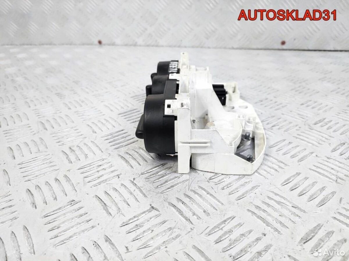 Блок управления отопителем VW Beetle 1C0820045D - АвтоСклад31.рф - авторазборка контрактные б/у запчасти в г. Белгород