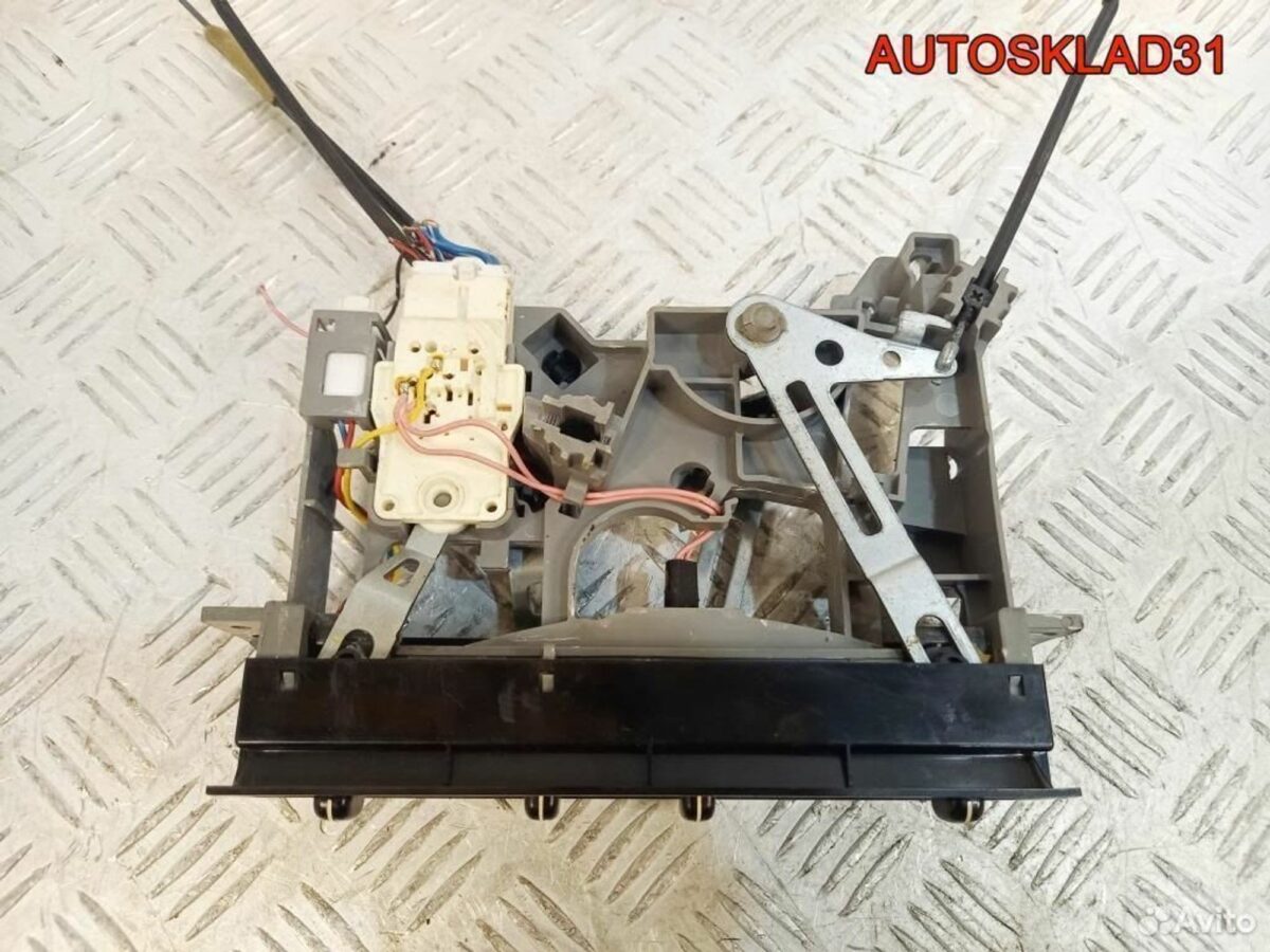 Блок управления отопителем Mazda 323 BA bc1m61190b - АвтоСклад31.рф - авторазборка контрактные б/у запчасти в г. Белгород