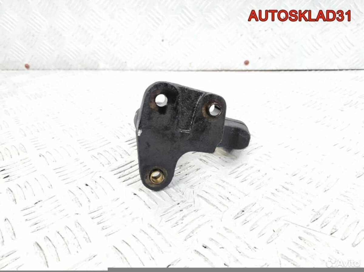 Кронштейн промежуточного вала Volvo V40 F9Q 613675 - АвтоСклад31.рф - авторазборка контрактные б/у запчасти в г. Белгород