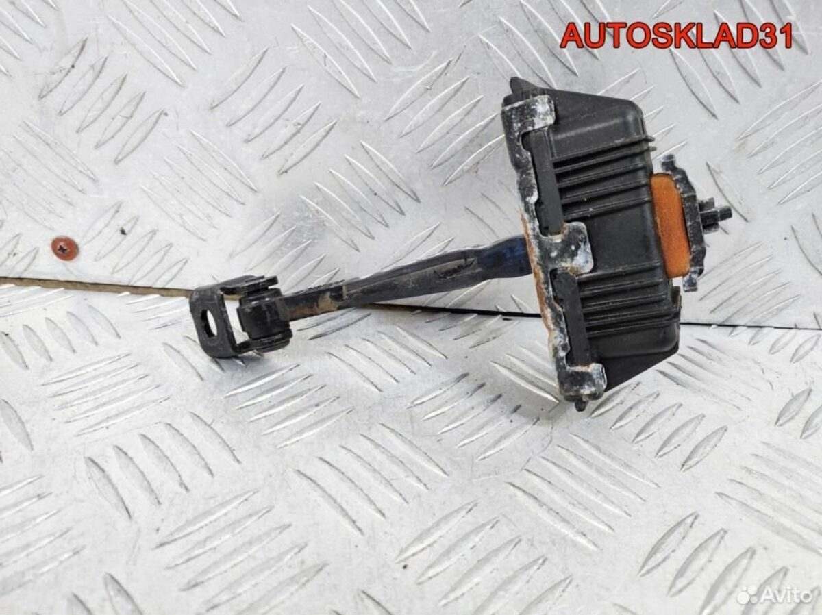Ограничитель двери передний BMW E90 51217176807 - АвтоСклад31.рф - авторазборка контрактные б/у запчасти в г. Белгород
