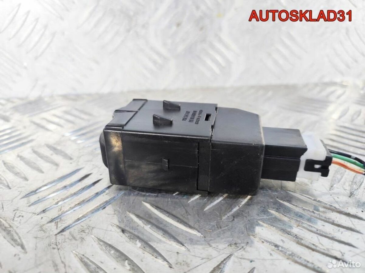 Кнопка корректора фар Mitsubishi Carisma MR114337 - АвтоСклад31.рф - авторазборка контрактные б/у запчасти в г. Белгород