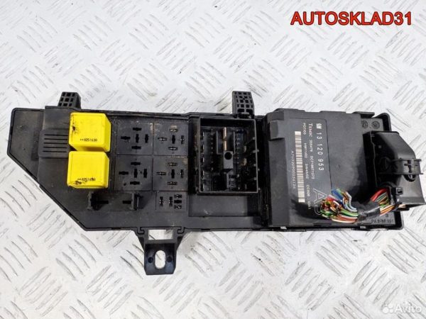 Кнопка аварийной сигнализации Kia Rio 937901G000 - АвтоСклад31.рф - авторазборка контрактные б/у запчасти в г. Белгород