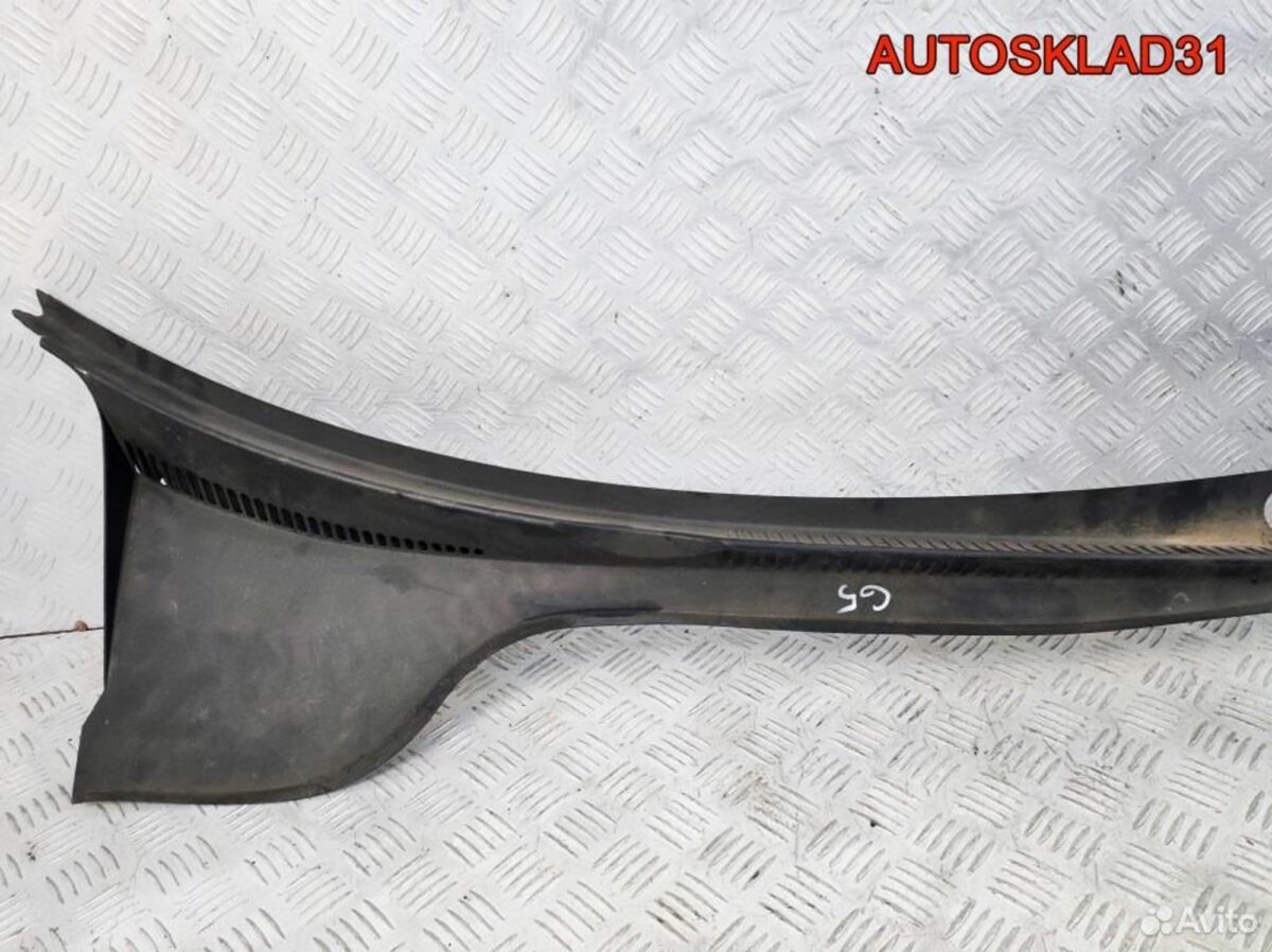 Решетка стеклоочистителя VW Golf 5 1K1819415A - АвтоСклад31.рф - авторазборка контрактные б/у запчасти в г. Белгород
