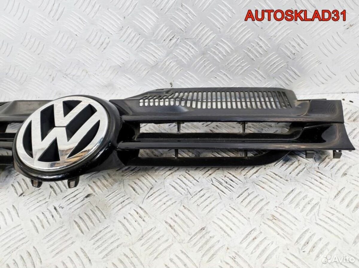 Решетка радиатора Volkswagen Golf 5 1K0853655A - АвтоСклад31.рф - авторазборка контрактные б/у запчасти в г. Белгород