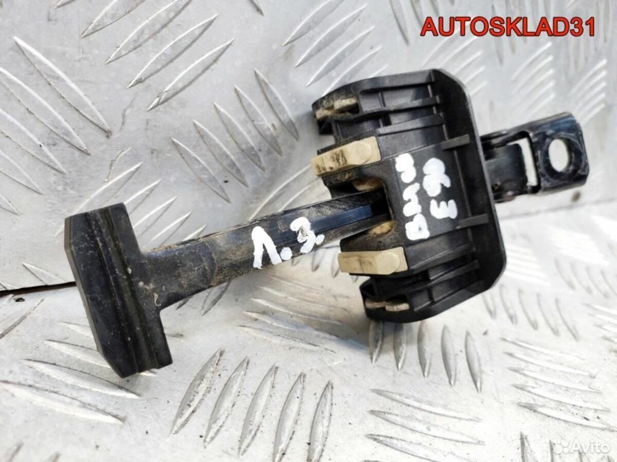 Ограничитель двери задний BMW E90 51227176808 - АвтоСклад31.рф - авторазборка контрактные б/у запчасти в г. Белгород