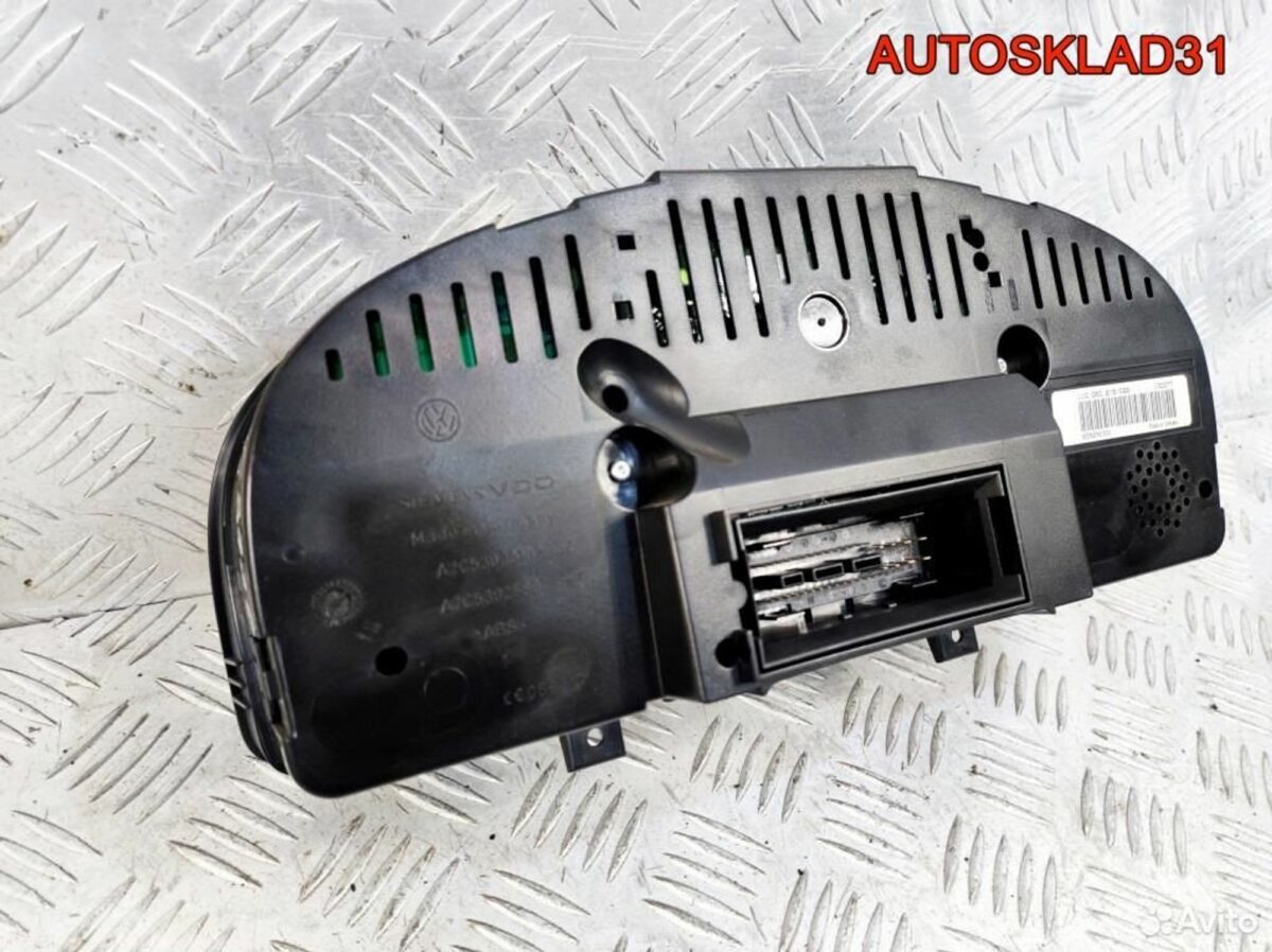 Панель приборов VW Touran 1T0920872B Бензин - АвтоСклад31.рф - авторазборка контрактные б/у запчасти в г. Белгород