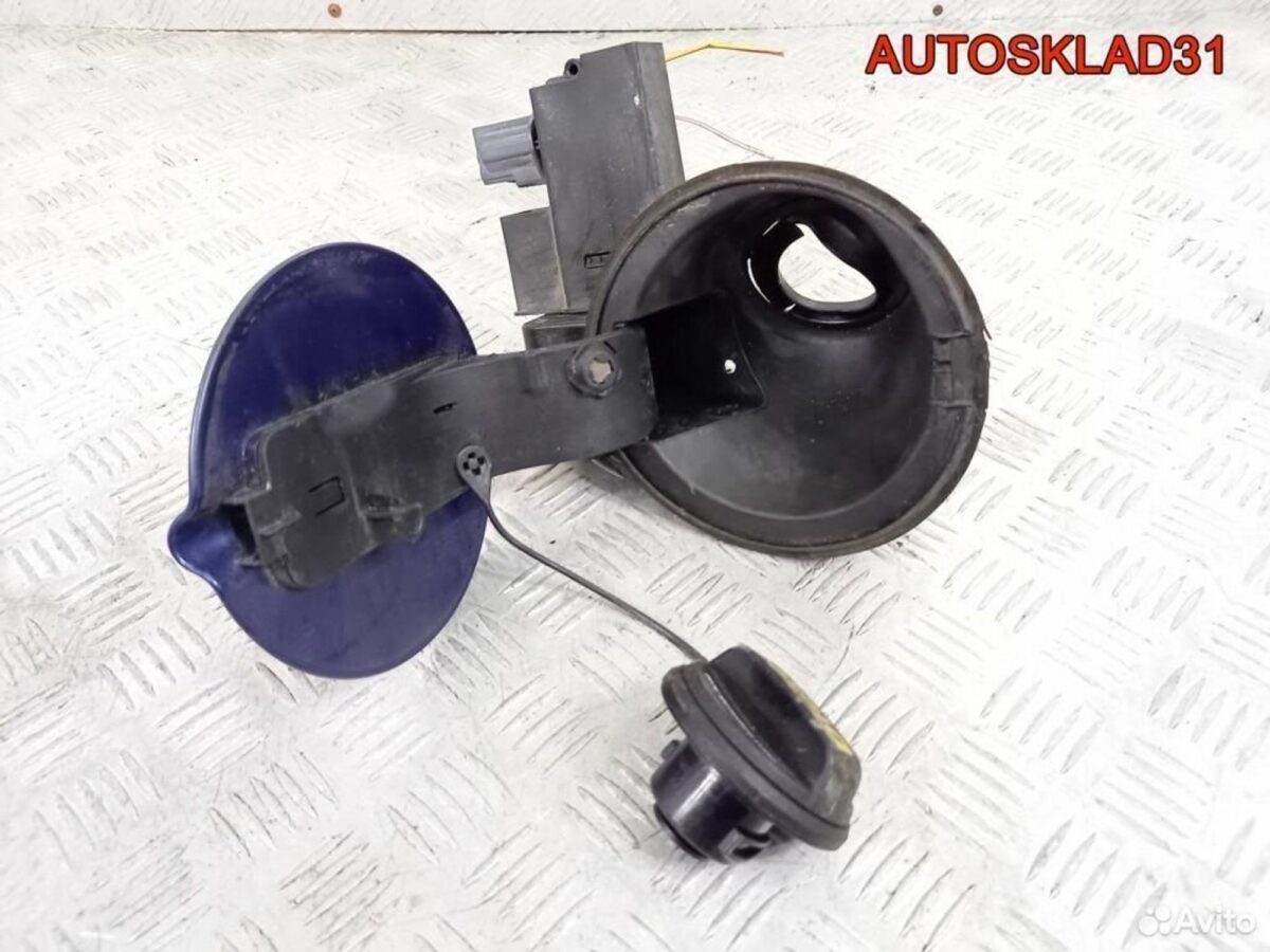 Лючок бензобака в сборе Ford Focus 2 1474908 - АвтоСклад31.рф - авторазборка контрактные б/у запчасти в г. Белгород