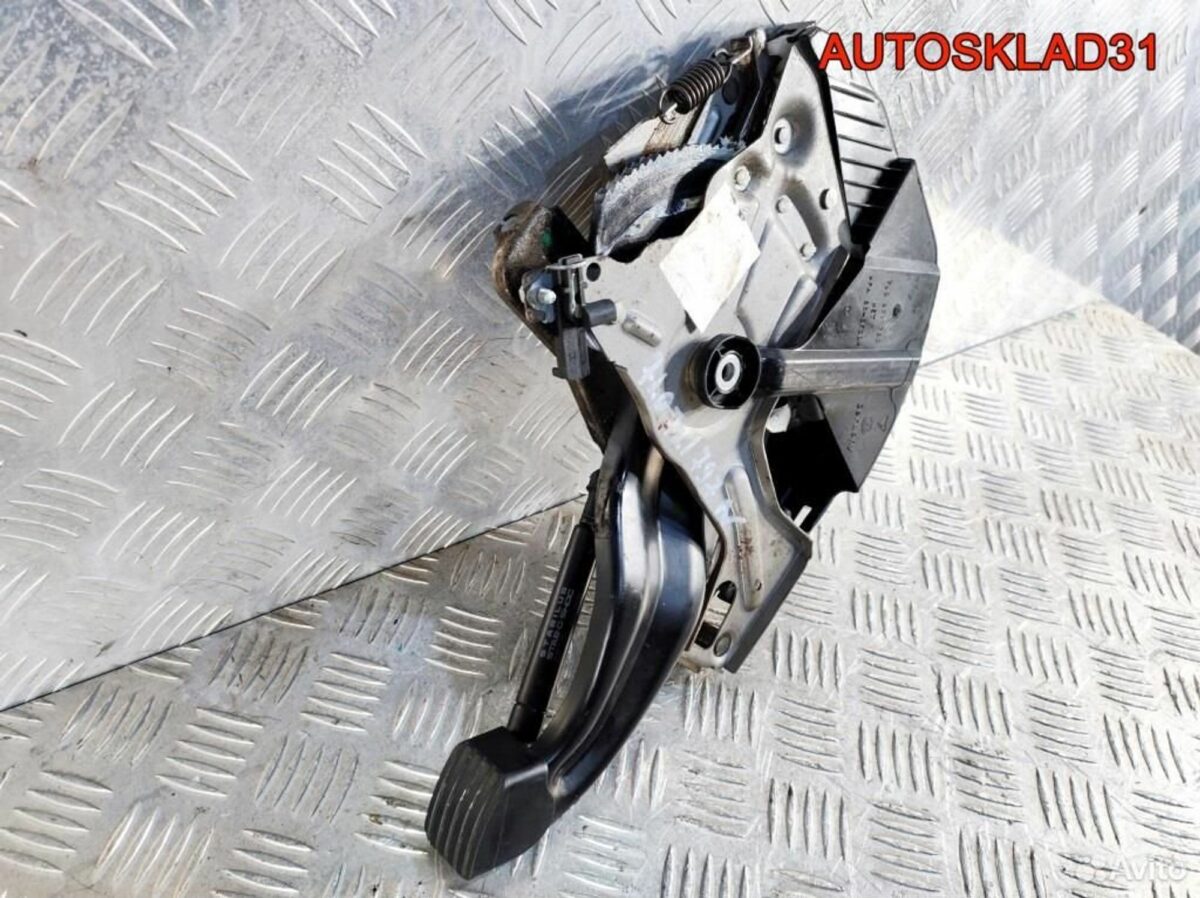 Рычаг стояночного тормоза VW Touareg 7L0721797N - АвтоСклад31.рф - авторазборка контрактные б/у запчасти в г. Белгород