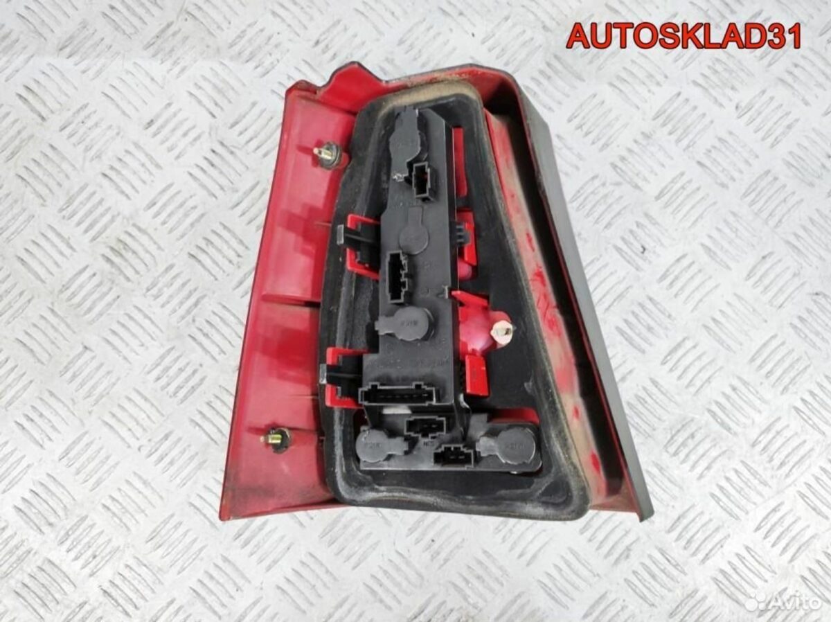 Фонарь задний правый Volkswagen Golf 4 1J9945075P - АвтоСклад31.рф - авторазборка контрактные б/у запчасти в г. Белгород