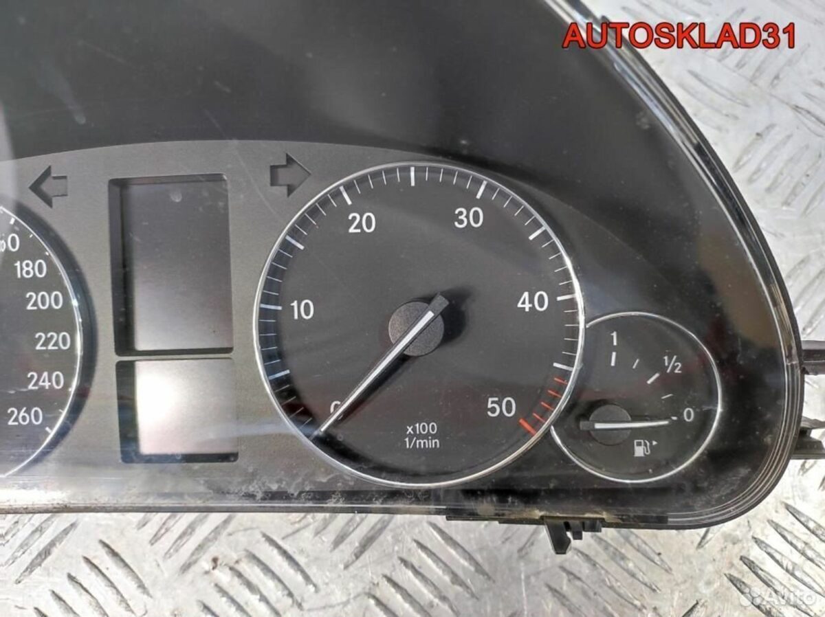 Панель приборов Mercedes Benz W203 A2035409547 - АвтоСклад31.рф - авторазборка контрактные б/у запчасти в г. Белгород