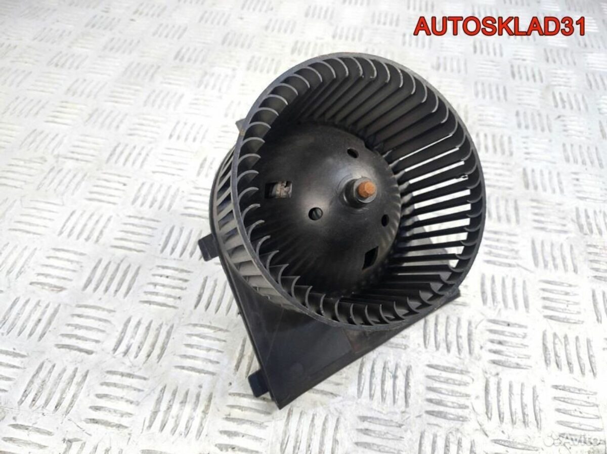 Моторчик отопителя Audi A4 B5 8D1819021B - АвтоСклад31.рф - авторазборка контрактные б/у запчасти в г. Белгород