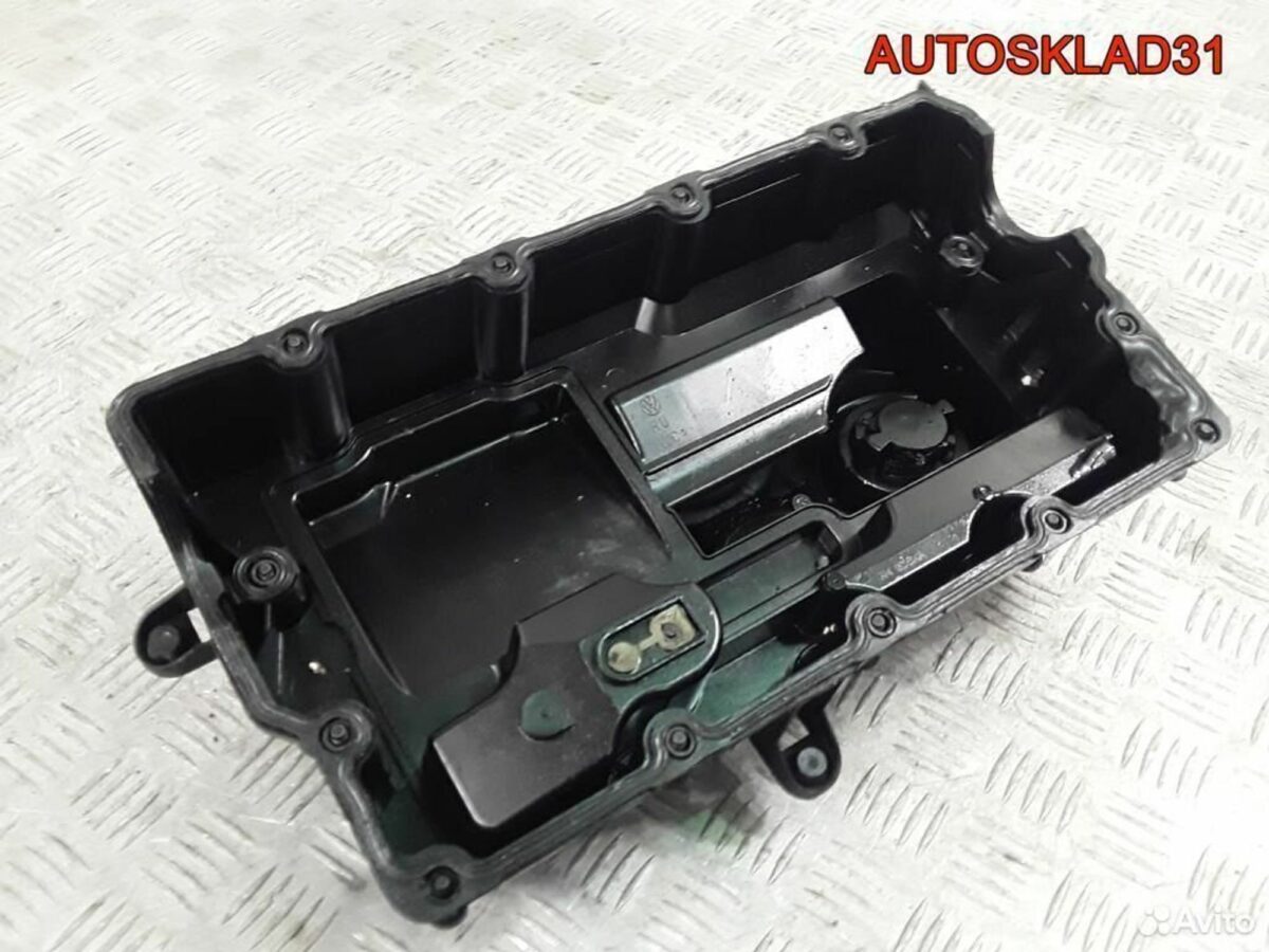 Крышка клапанная Skoda Octavia A5 BMM 03G103475D - АвтоСклад31.рф - авторазборка контрактные б/у запчасти в г. Белгород