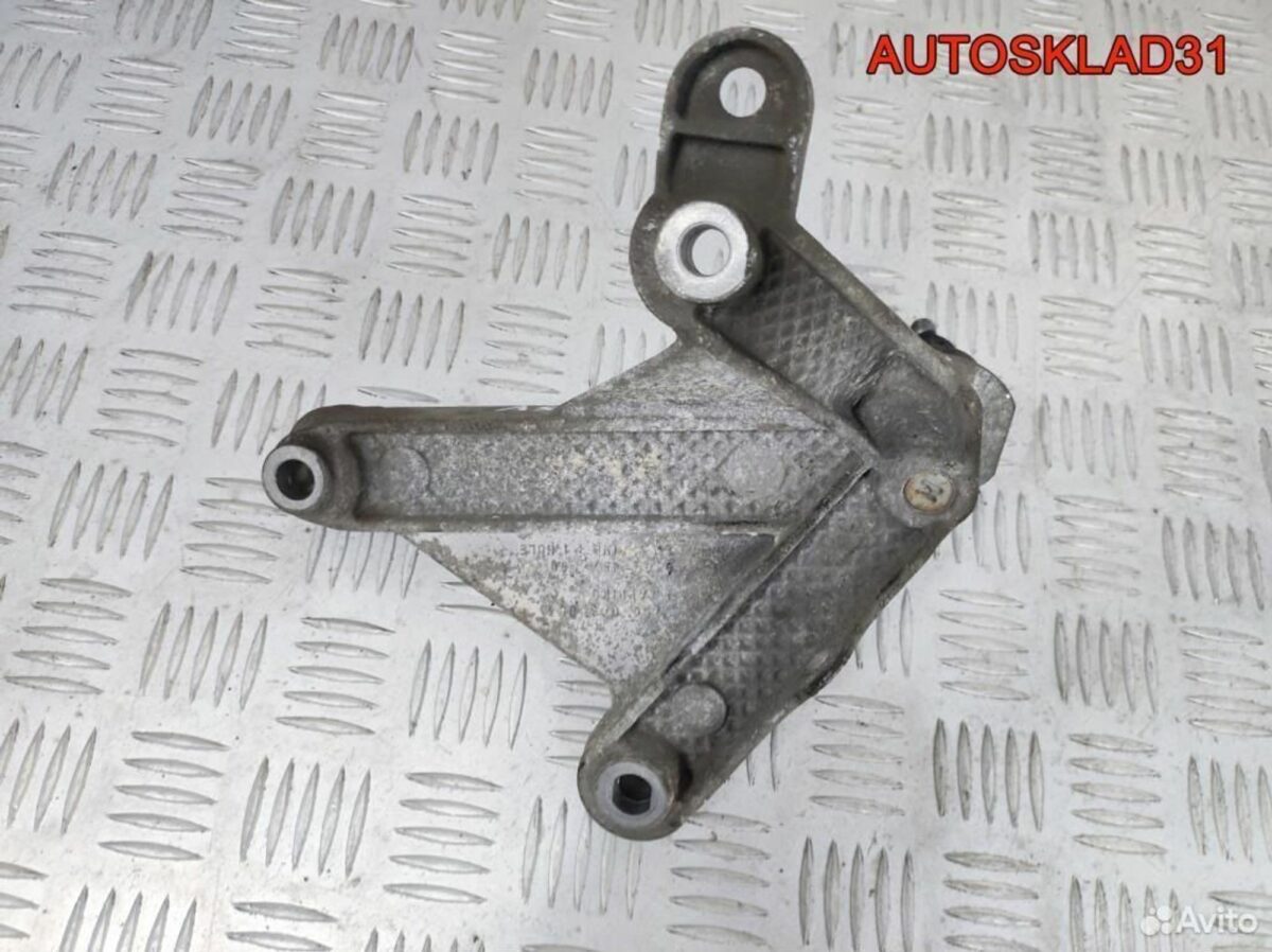 Кронштейн кпп Renault Megane 2 8200043084 - АвтоСклад31.рф - авторазборка контрактные б/у запчасти в г. Белгород