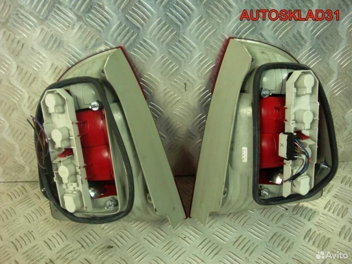 Фонари задние Skoda Superb 3U5945095A - АвтоСклад31.рф - авторазборка контрактные б/у запчасти в г. Белгород