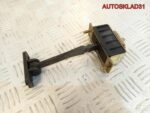 Ограничитель двери передней левой Mercedes W203 - АвтоСклад31.рф - авторазборка контрактные б/у запчасти в г. Белгород