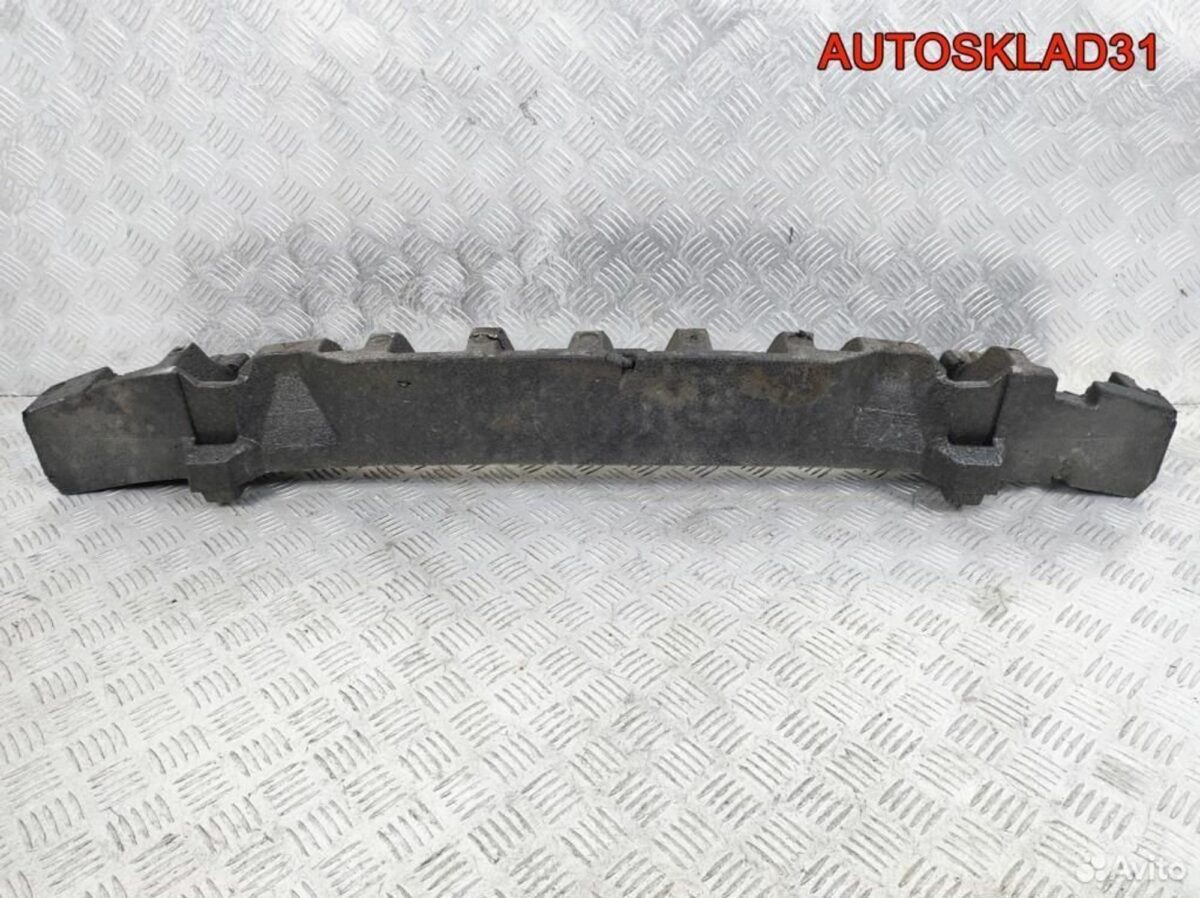Наполнитель переднего бампера VW Touran 1T0807248F - АвтоСклад31.рф - авторазборка контрактные б/у запчасти в г. Белгород