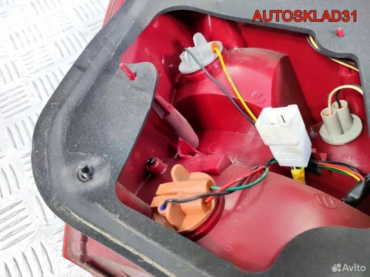 Фонарь задний правый Kia Cerato 924022F210 - АвтоСклад31.рф - авторазборка контрактные б/у запчасти в г. Белгород