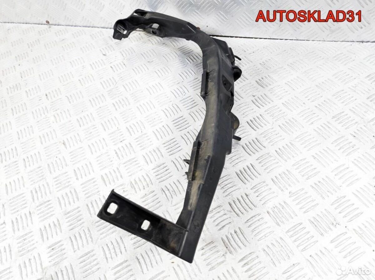 Кронштейн фар левый BMW E90 51647138401 - АвтоСклад31.рф - авторазборка контрактные б/у запчасти в г. Белгород