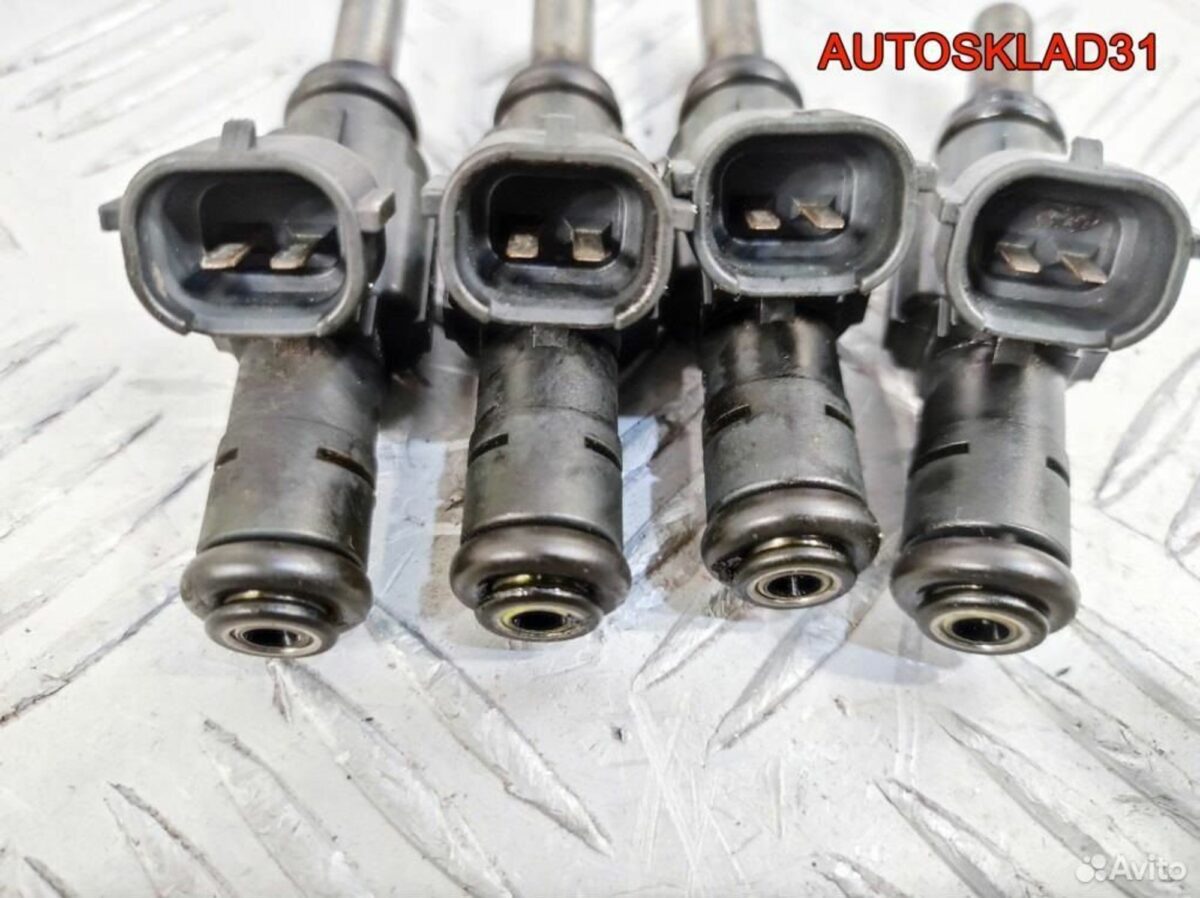 Форсунка топливная VW Sharan 1,8 AWC 06A906031AE - АвтоСклад31.рф - авторазборка контрактные б/у запчасти в г. Белгород