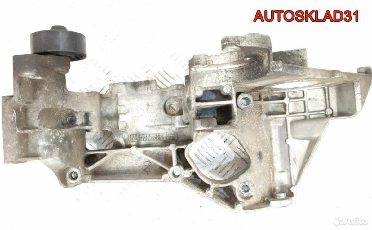Кронштейн генератора VW Golf 4 1.9 AQM 038903143H - АвтоСклад31.рф - авторазборка контрактные б/у запчасти в г. Белгород