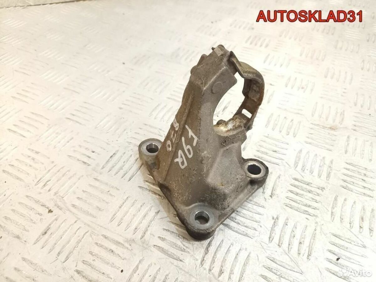 Кронштейн промвала Renault Megane 3 F9Q 8200644578 - АвтоСклад31.рф - авторазборка контрактные б/у запчасти в г. Белгород