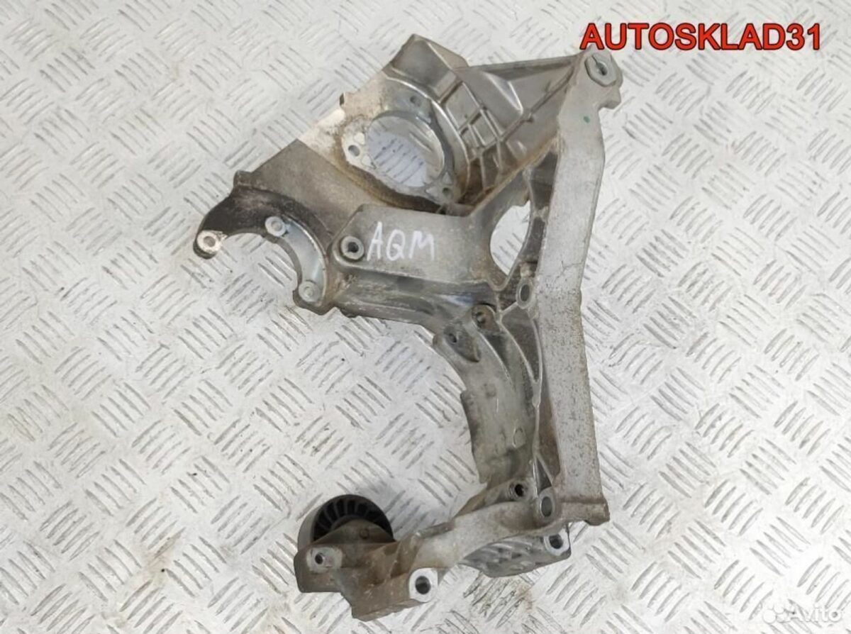Кронштейн генератора VW Golf 4 1.9 AQM 038903143H - АвтоСклад31.рф - авторазборка контрактные б/у запчасти в г. Белгород