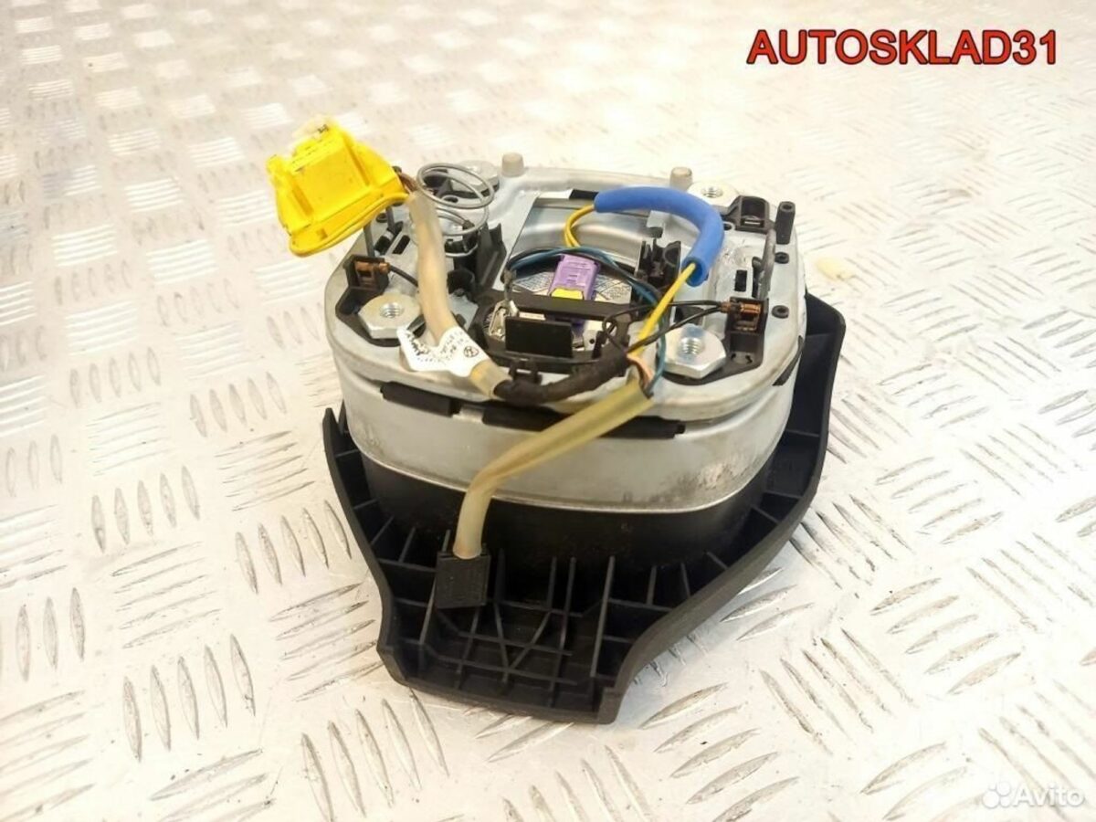 Подушка безопасности в руль Volkswagen Passat B6 - АвтоСклад31.рф - авторазборка контрактные б/у запчасти в г. Белгород