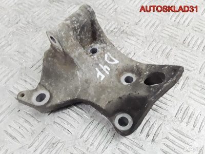 Кронштейн генератора Renault Sandero 7700864288 - АвтоСклад31.рф - авторазборка контрактные б/у запчасти в г. Белгород